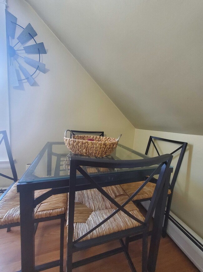 Building Photo - 55 Mapleton St