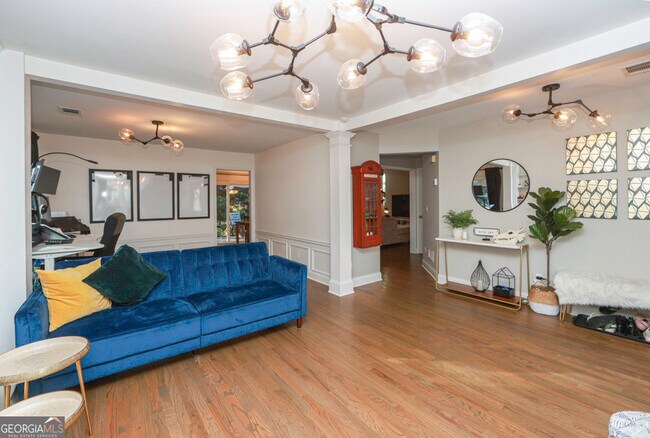 Building Photo - 9900 Barston Ct