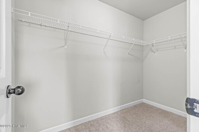 Building Photo - 106 Shallow Ct