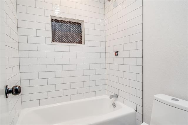 Building Photo - 10634 Pagewood Dr