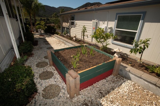 Building Photo - 2 Bedrooms | 2 Bathrooms | Resort-Inspired Community