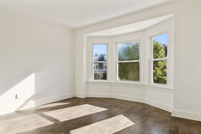 Building Photo - Inviting 3 Bedroom, 1.5 Bathroom Home in Harrisburg, Pa!