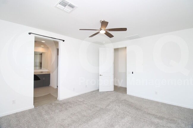 Building Photo - 12581 W Daley Ln