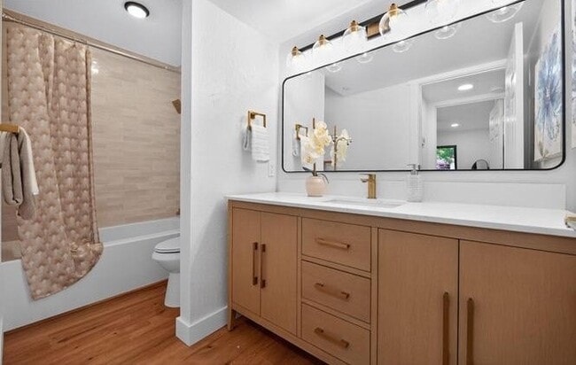 Building Photo - 199 E Warren Common