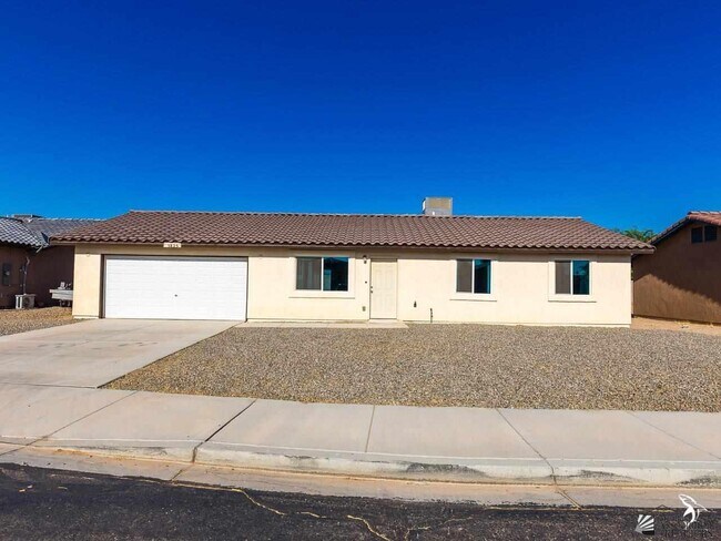 Primary Photo - 3825 S Isabel Dr