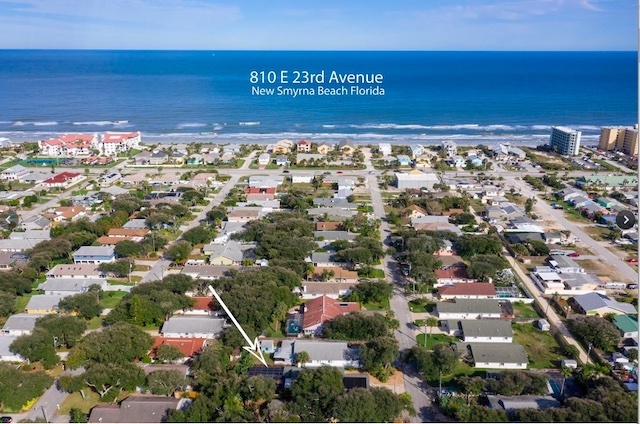 One block to beach entrance - 810 E 23rd Ave