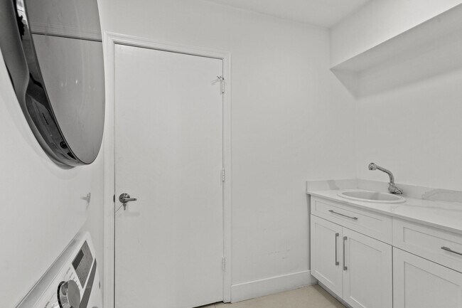 Building Photo - 4798 NW 25th Way