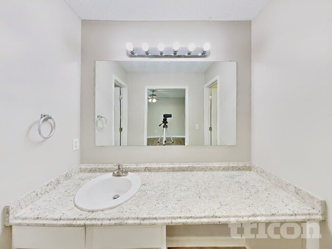 Building Photo - 149 Cambridge Elm Dr