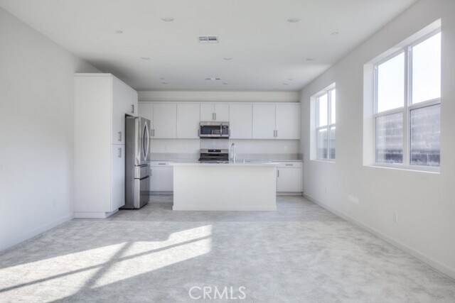Building Photo - 15812 Caterpillar Dr