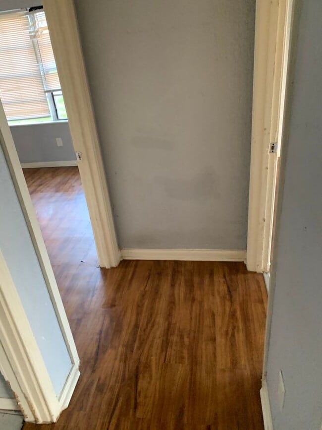 Building Photo - Comfortable 2 bedroom house in Galveston