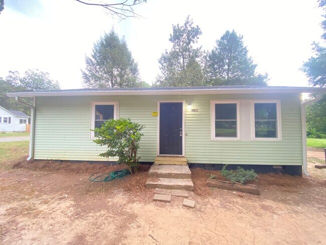 Primary Photo - 3bd/1ba House Renovated In 2021 near Hwy 21 & Hwy 70
