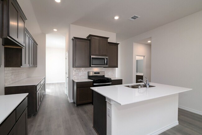 Building Photo - GORGEOUS 4 BEDROOM HOME LOCATED IN ANNA, TEXAS!