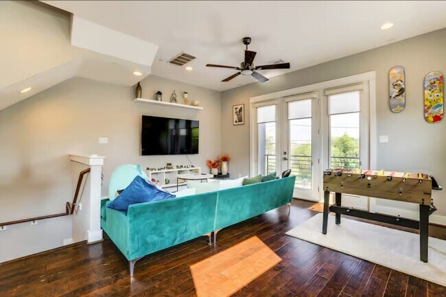 Building Photo - 3108 Baer St