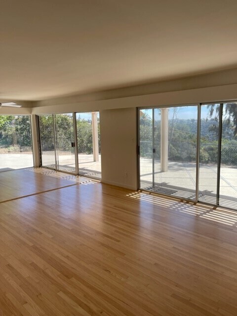 Building Photo - 4903 Whitehaven Way