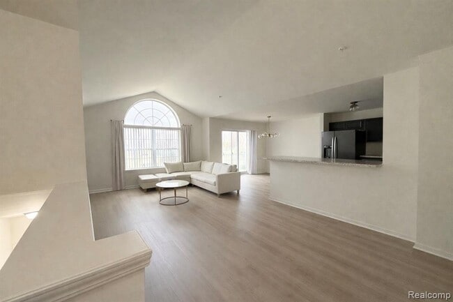 Building Photo - 51843 E Pointe Ln