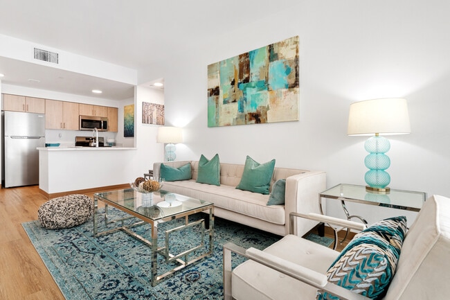 Building Photo - Residences at Falcon Park