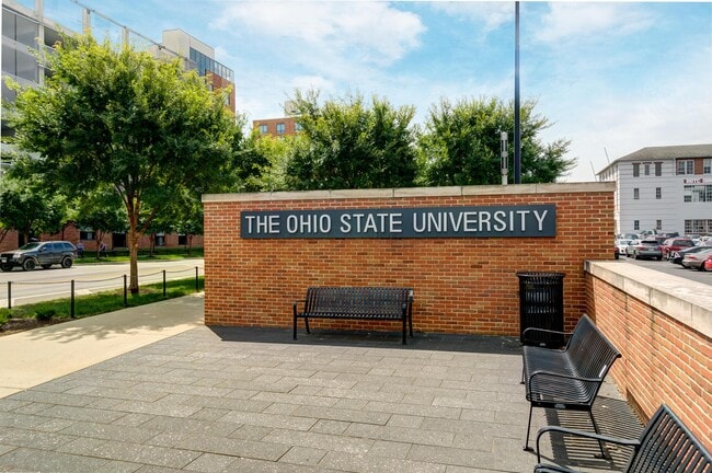 Building Photo - 1217 Weybridge Rd