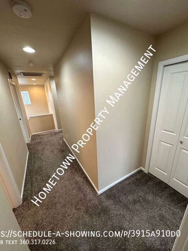 Building Photo - 5924 66th Ave SE