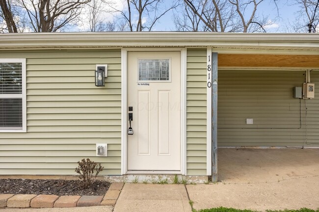 Building Photo - 1810 Tanis Dr