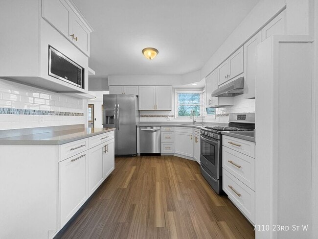 Building Photo - 7110 W 23rd St