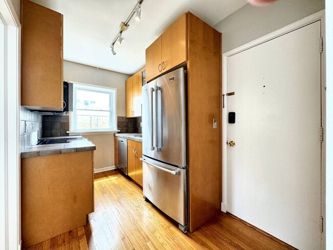 Building Photo - 1528 N Emerson Street Unit 7, Denver CO, 8...