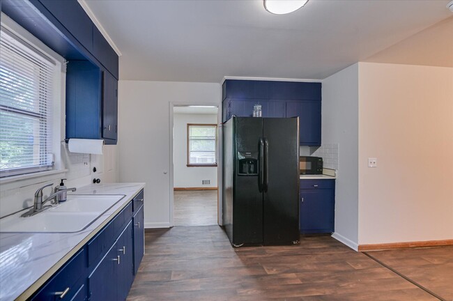 Building Photo - 1114 Terrace Cir