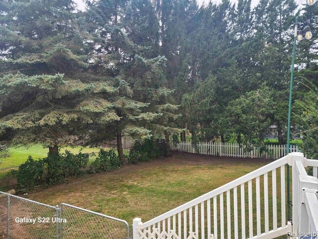 Building Photo - 13404 Sequoia Ln