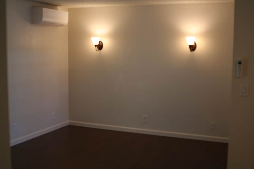Building Photo - 311 Whitesell St W