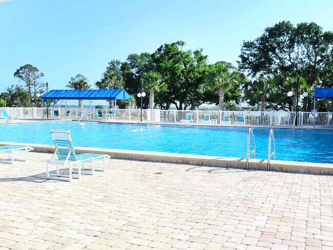 Building Photo - First floor 2BR/2BA Conquistador Condo