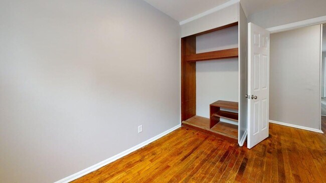 Building Photo - Renovated 3-Bedroom House in Cleveland!