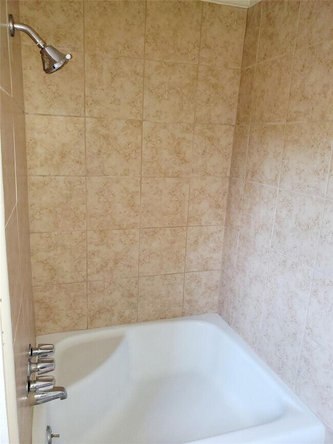 Building Photo - 11806 Hillcroft St