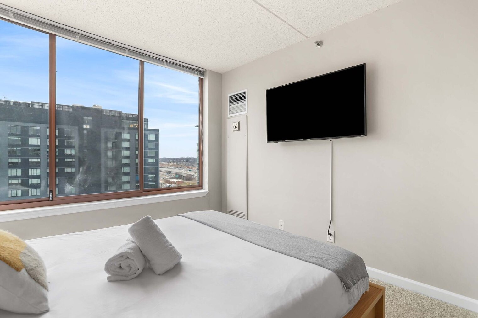 Building Photo - 401 12th St S