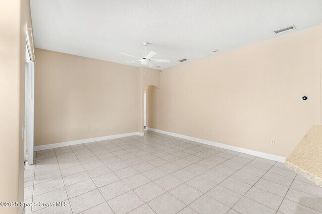 Building Photo - 3650 Chardonnay Dr