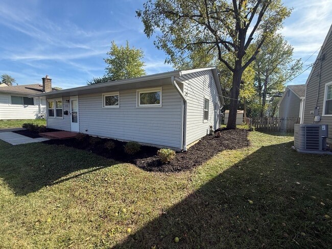 Primary Photo - 2557 Bristol Rd