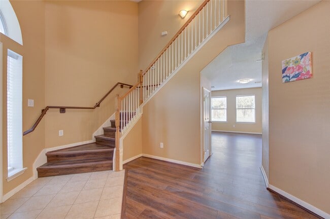 Building Photo - 5011 Moss Garden Ln
