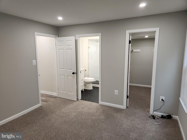 Building Photo - 5700 Olde Mill Ct