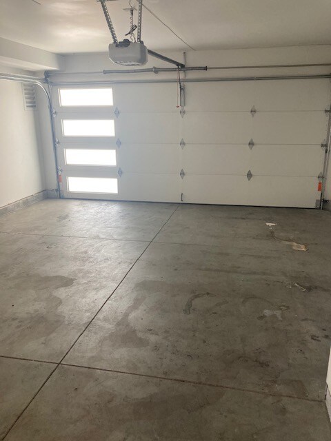 Building Photo - 6002 Klump Ave
