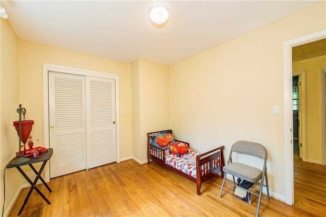 Building Photo - 3254 Kenilworth Dr