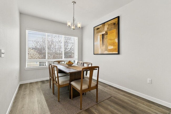 Building Photo - Spacious 3 Bedroom, 3 Bath Townhome with 1...