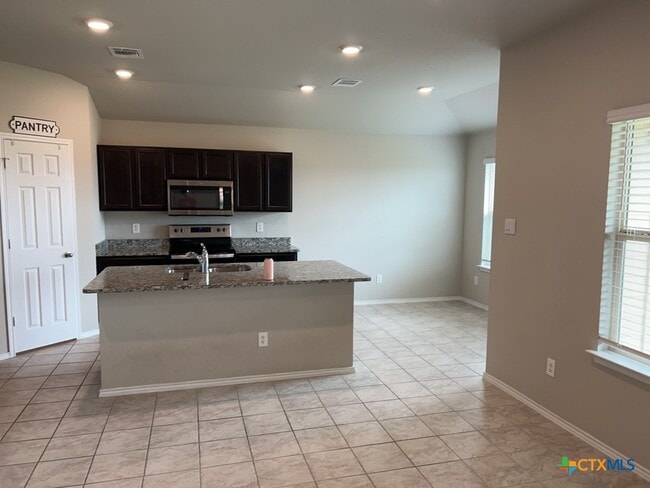 Building Photo - 5110 Natalia Rd