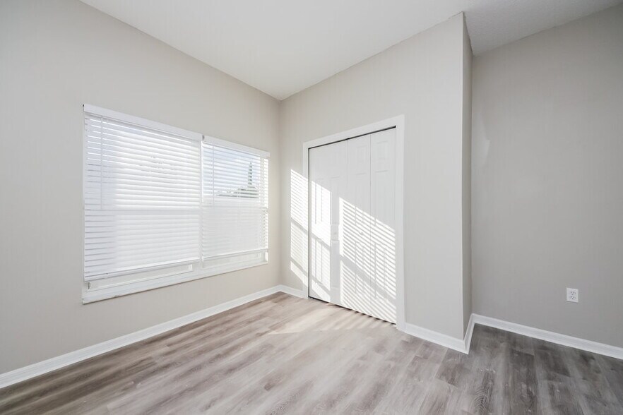 Building Photo - 405 Acacia Tree Way