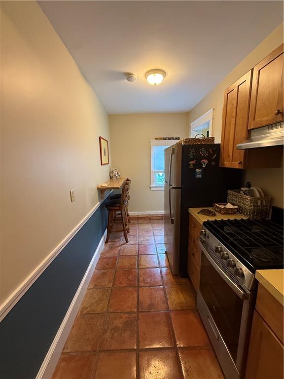 Building Photo - 141 Coggeshall Ave