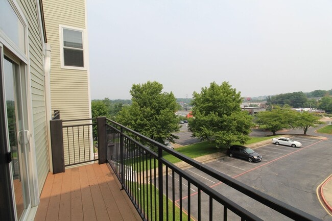 Building Photo - 1342 Hunters Rd
