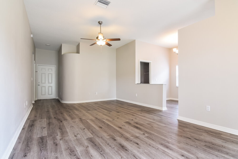 Building Photo - 2028 Cattleman Dr