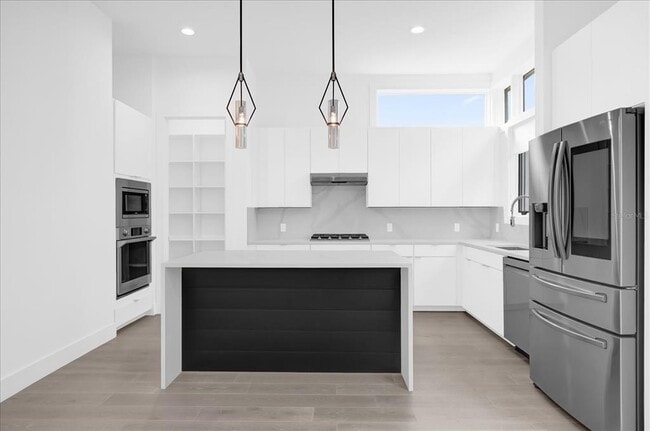 Building Photo - 1776 Mondrian Cir