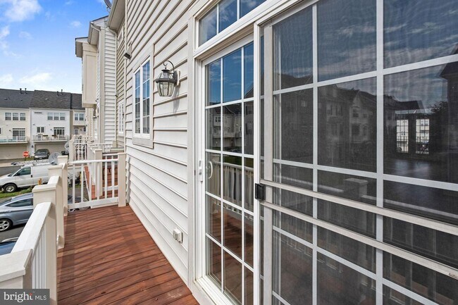 Building Photo - 22987 Eversole Terrace