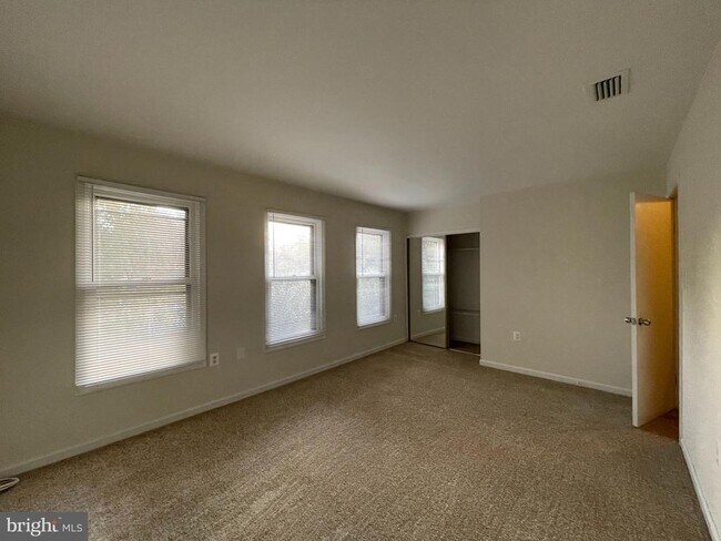 Building Photo - 14262 Heritage Crossing Ln