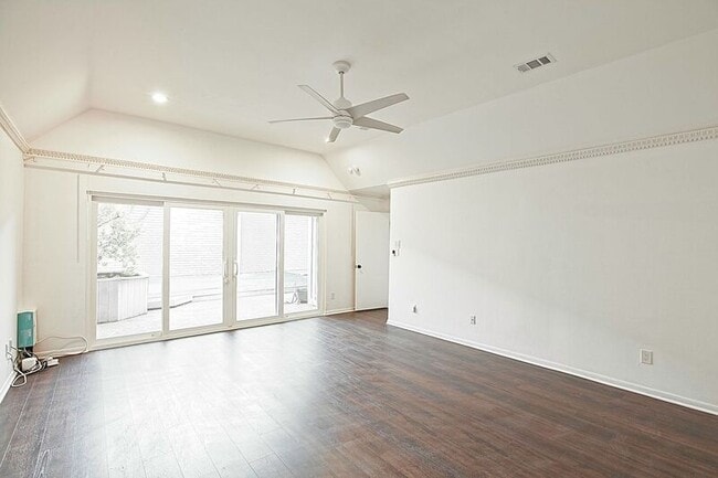 Building Photo - 3217 Squireswood Dr