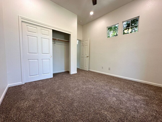 Building Photo - 3545 Laguna Ct