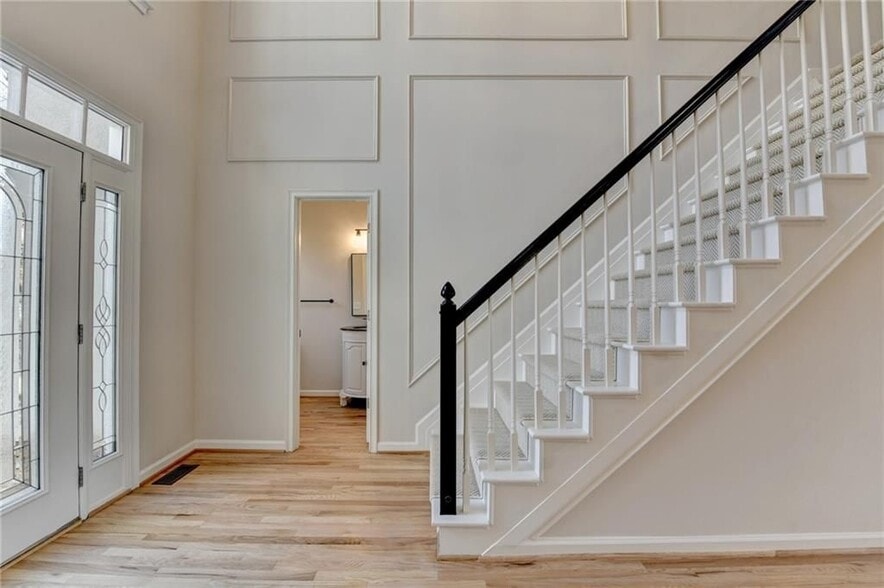 Building Photo - 6415 Sterling Dr